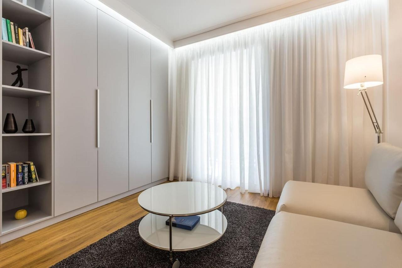 Elegant Apartment W Great Balcony In Vouliagmeni Athene Buitenkant foto